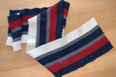 Schal weiß, grau, blau, rot  (Funddatum: 01.02.2020)