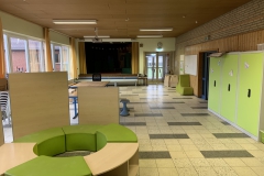 Unsere Pausenhalle (Sicht: Eingang)